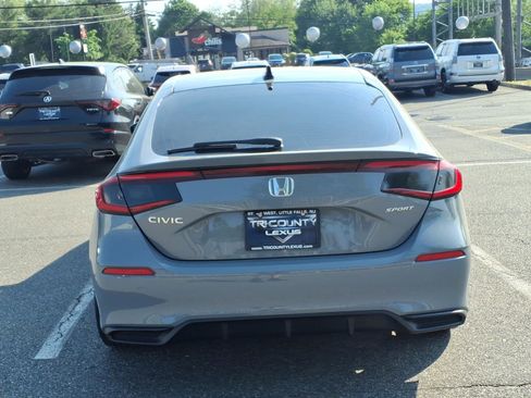 Used 2025 Honda Civic Sport image 5