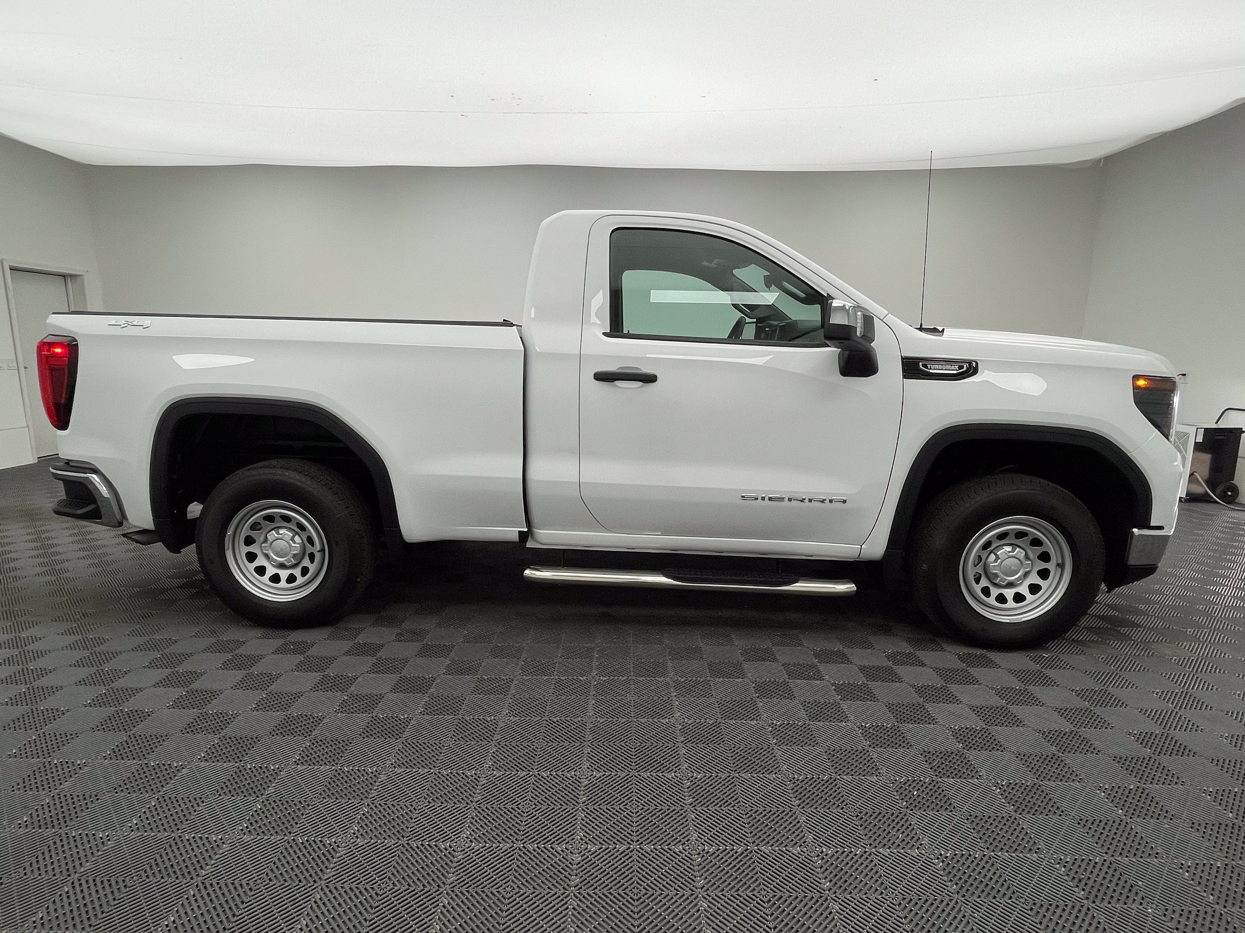 Used 2026 GMC Sierra 1500 Pro w/ Pro Value Package AWD/4WD image 4