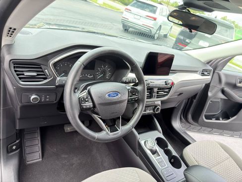 Used 2022 Ford Escape SE w/ SE Sport Appearance Package AWD/4WD image 21