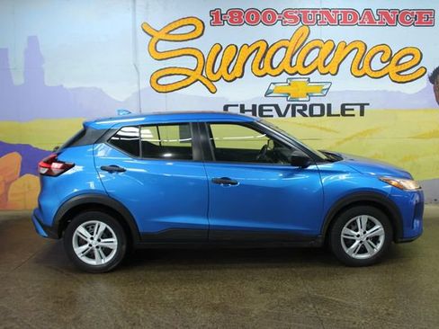 Used 2021 Nissan Kicks S FWD image 1