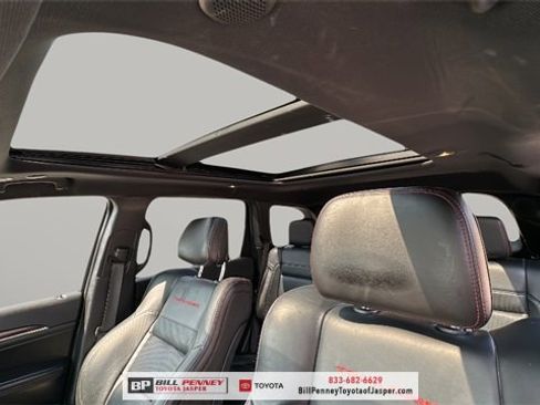 Used 2021 Jeep Grand Cherokee Trailhawk w/ Trailhawk Luxury Group image 12