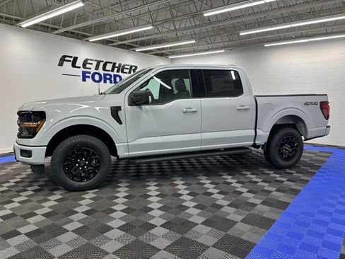 New 2025 Ford F150 XLT w/ Equipment Group 302A MID image 3