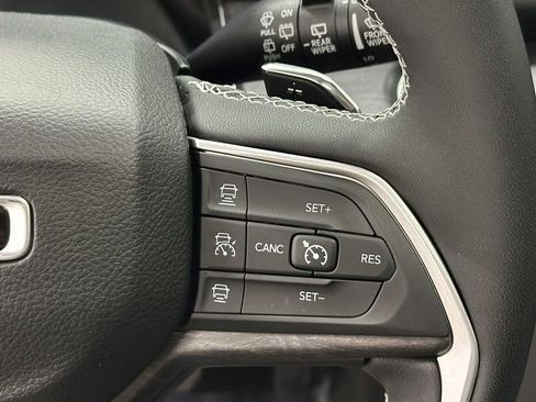 Used 2023 Jeep Grand Cherokee Limited w/ Trailer Tow Prep Group (B) image 28