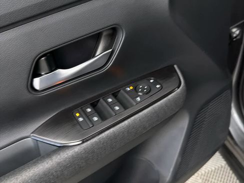 New 2026 Nissan Kicks SV image 23