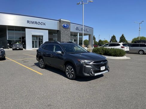 Used 2024 Subaru Outback Touring AWD/4WD image 2