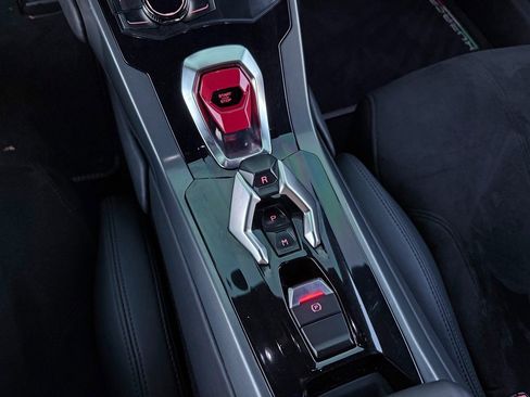 Used 2015 Lamborghini Huracan LP 610-4 image 18