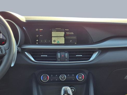 New 2025 Alfa Romeo Stelvio Sprint image 11