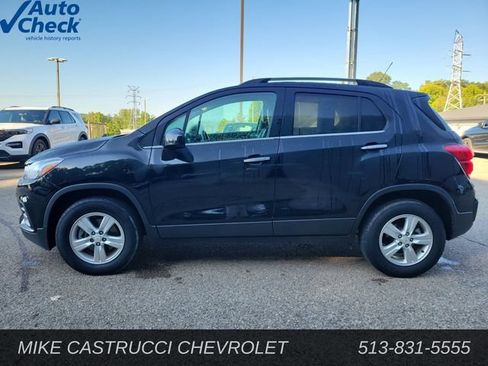 Used 2019 Chevrolet Trax LT w/ LT Convenience Package AWD/4WD image 2
