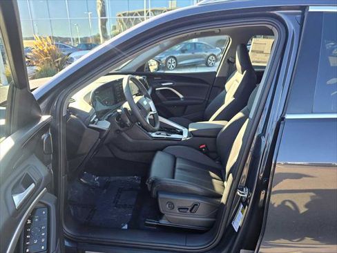 New 2025 Audi Q5 Prestige image 21