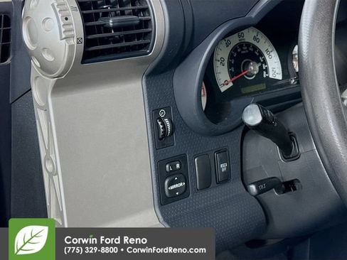 Used 2010 Toyota FJ Cruiser 4WD image 12