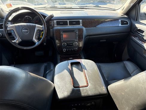 Used 2014 GMC Yukon XL Denali image 10