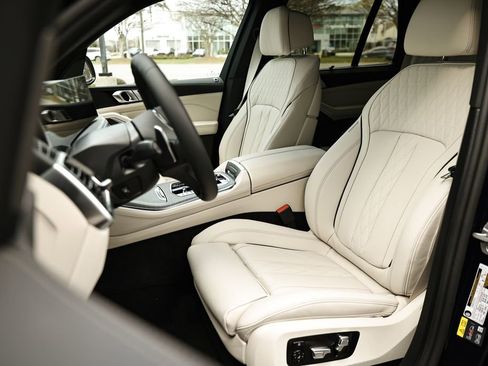 New 2026 BMW X5 xDrive50e w/ Executive Package AWD/4WD image 21
