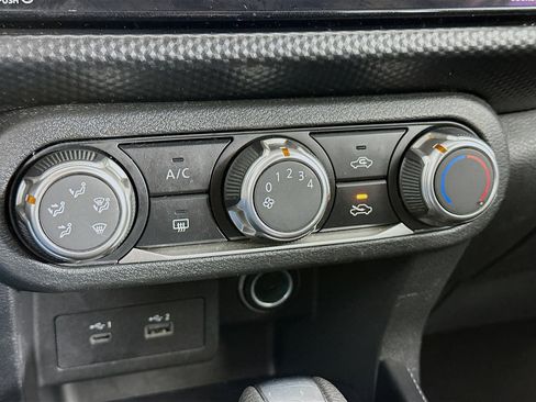 Used 2024 Nissan Kicks SV image 22