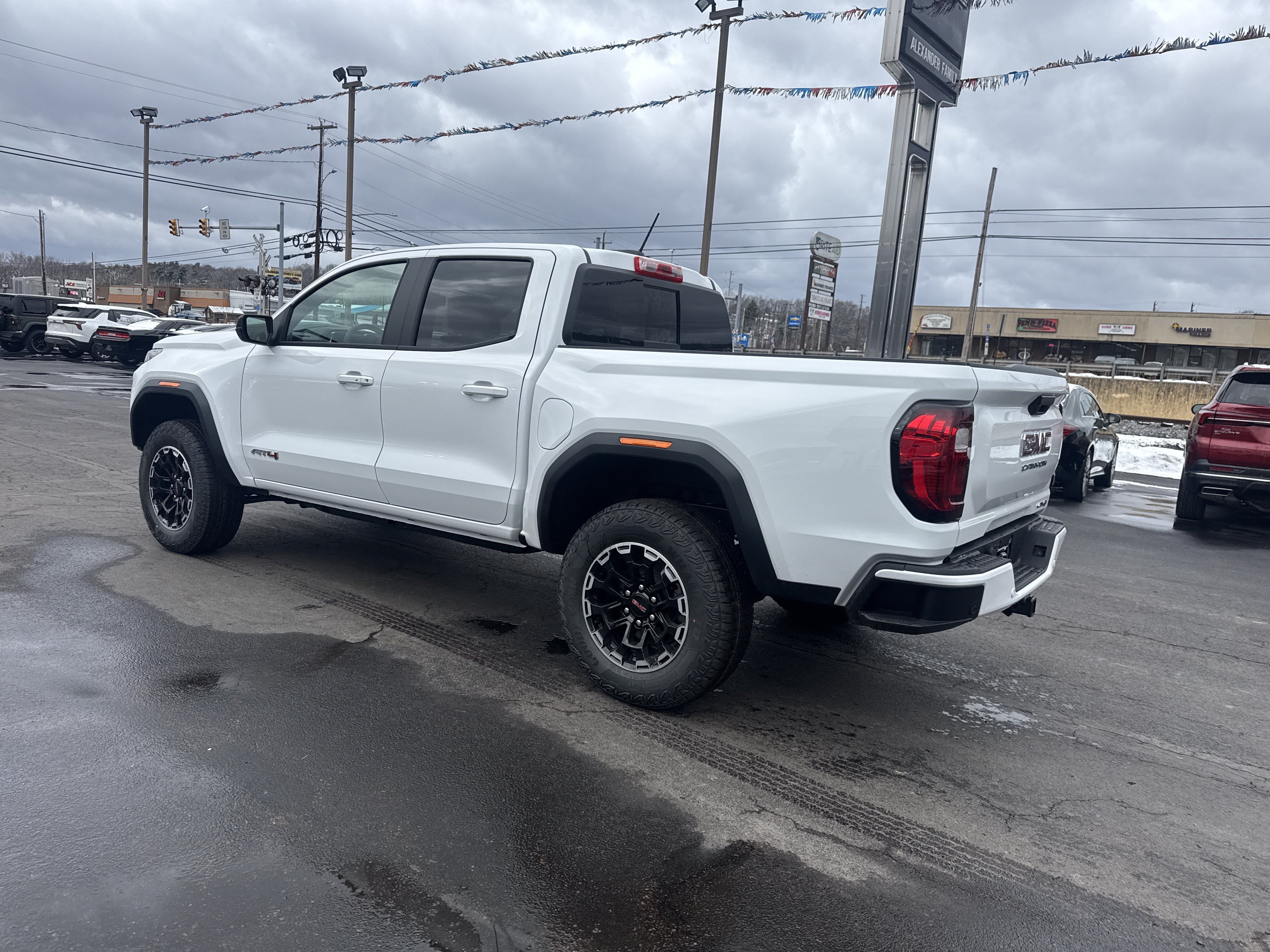 New 2026 GMC Canyon AT4 AWD/4WD image 6