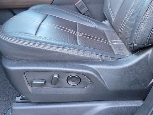 Used 2024 Chevrolet Silverado 2500 High Country w/ High Country Premium Package image 32