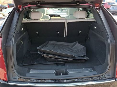 Used 2024 Cadillac Lyriq Luxury image 36