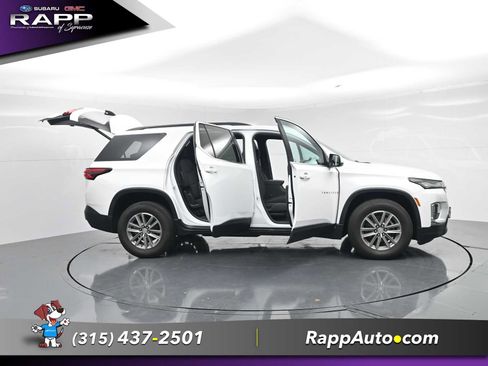 Used 2023 Chevrolet Traverse LT AWD/4WD image 32