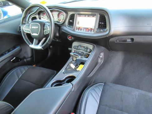 Used 2023 Dodge Challenger SRT Hellcat w/ Driver Convenience Group RWD image 11