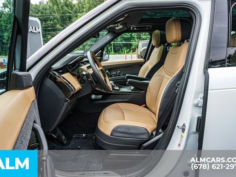 Used 2025 Land Rover Range Rover Sport Dynamic SE AWD/4WD image 18