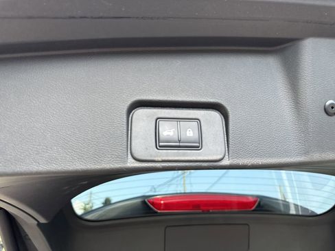Certified 2022 Nissan Rogue SL AWD/4WD image 35