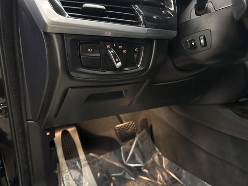 Used 2018 BMW X5 xDrive40e image 11