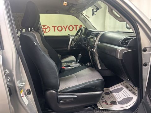 Used 2016 Toyota 4Runner SR5 image 13