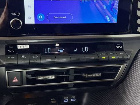 New 2026 Toyota Camry Hybrid AWD/4WD image 16