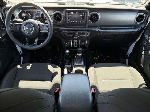 Used 2023 Jeep Wrangler Unlimited w/ Convenience Group AWD/4WD image 11
