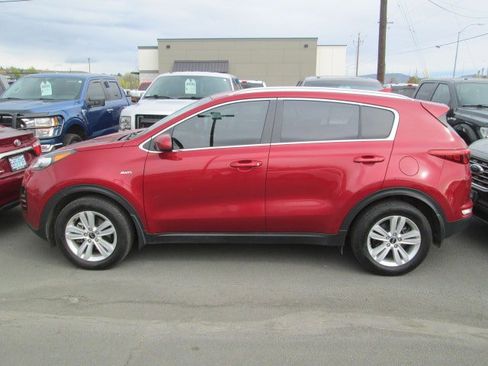 Used 2017 Kia Sportage LX w/ LX Popular Package AWD/4WD image 2