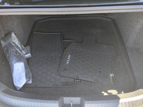 Certified 2024 Volkswagen Jetta S FWD image 9