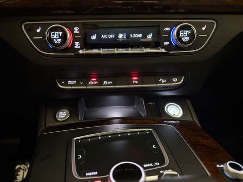 Used 2018 Audi Q5 Prestige w/ Prestige Package AWD/4WD image 20