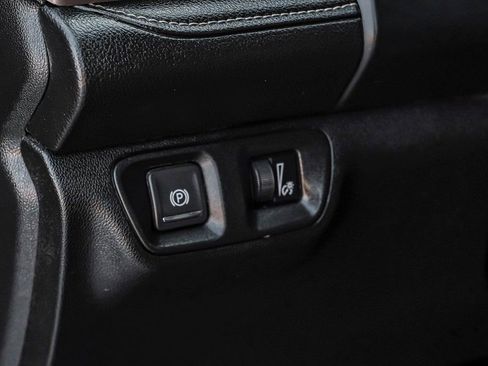 Used 2018 GMC Acadia Denali w/ Technology Package image 36