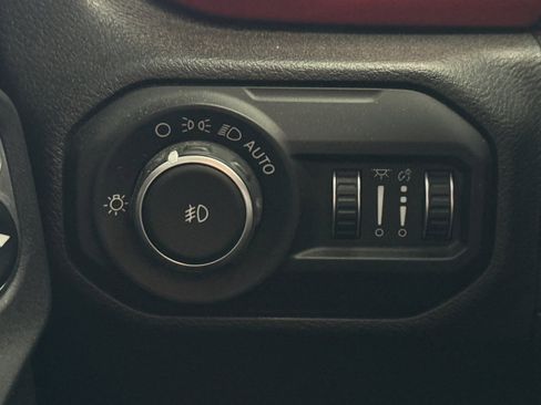 Used 2019 Jeep Wrangler Unlimited Rubicon image 32