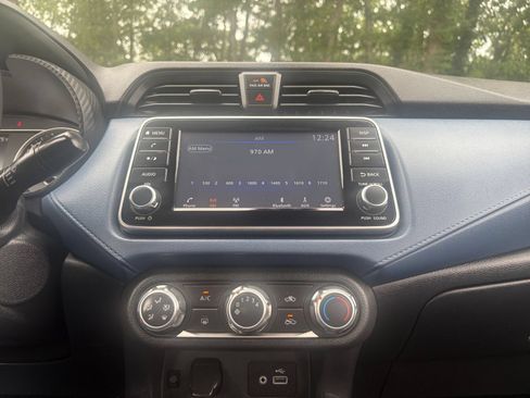 Used 2025 Nissan Versa SV FWD image 17