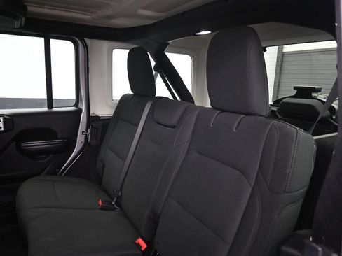 Used 2018 Jeep Wrangler Unlimited Sport AWD/4WD image 23