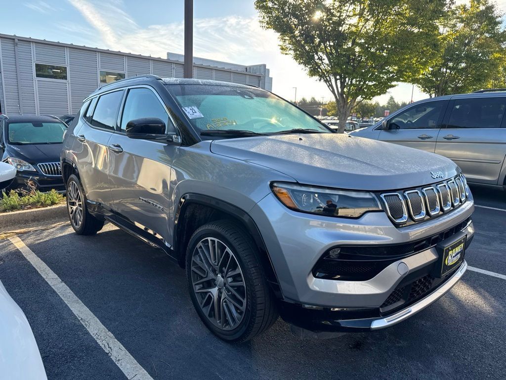 Used 2022 Jeep Compass Limited w/ Elite Group AWD/4WD image 2