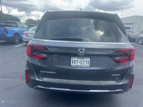 Used 2026 Honda Odyssey Touring image 6