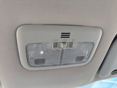 Used 2014 Toyota Corolla LE FWD image 23
