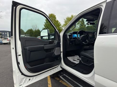 Used 2023 Ford F350 Lariat w/ Chrome Package AWD/4WD image 16