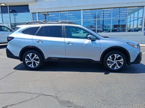 Used 2021 Subaru Outback Limited image 2