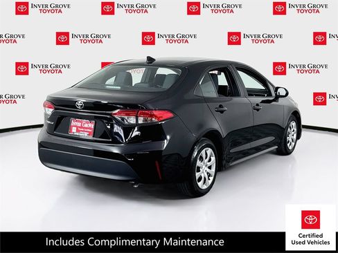 Used 2025 Toyota Corolla LE FWD image 4