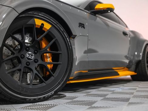 Used 2021 Ford Mustang GT Premium w/ Equipment Group 401A RWD image 12