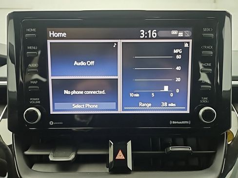 Used 2022 Toyota Corolla LE image 30