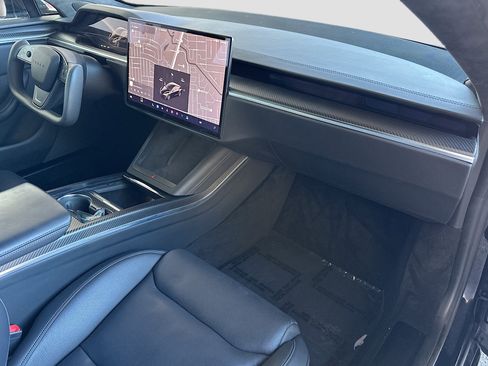 Used 2022 Tesla Model S Plaid image 31