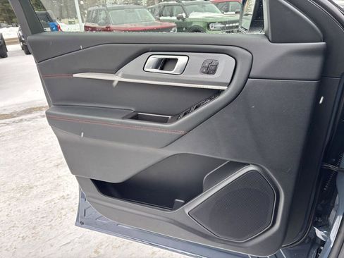 New 2026 Ford Explorer ST-Line w/ ST-Line Street Pack image 19