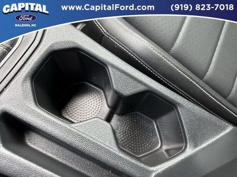 Used 2024 Volkswagen Jetta SE FWD image 31