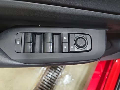 Used 2026 Toyota Prius LE image 28