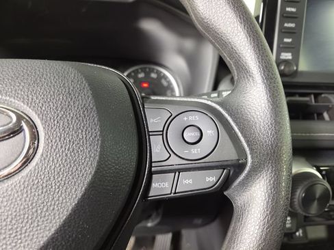 Used 2019 Toyota RAV4 LE w/ Carpet Mat Package FWD image 24