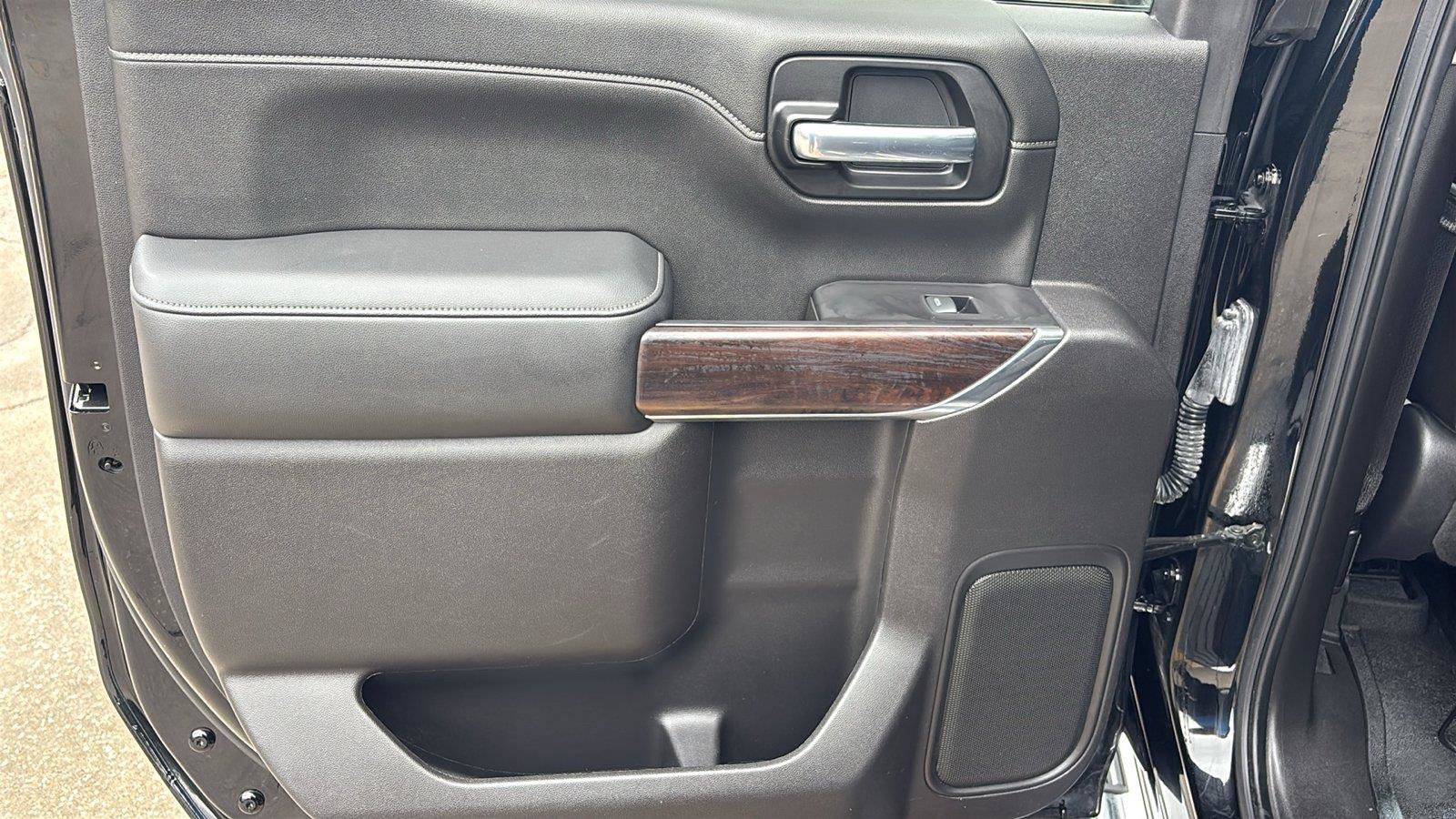 Used 2021 GMC Sierra 1500 SLT RWD image 19