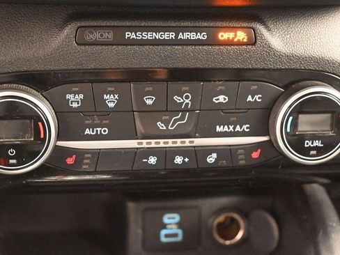 Used 2021 Ford Escape Titanium AWD/4WD image 17